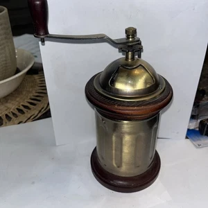 Macinacaffè in grani unico colore ottone e legno - Foto 1 di 5