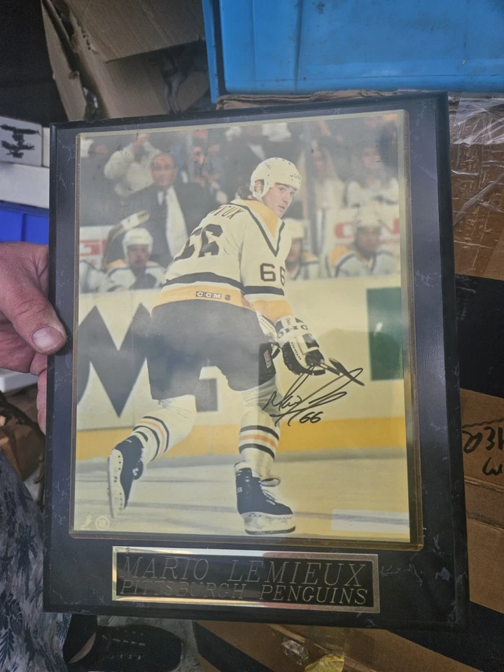 Mario Lemieux Signed Pittsburgh Penguins Framed Photo - Image 1 of 1