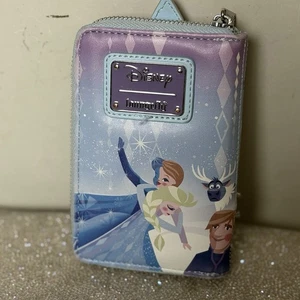 Portafoglio Disney Loungefly Frozen Princess Castello Zip Around Lavanda Usato - Foto 1 di 6