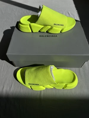 Toboganes Balenciaga Foto 1 de 4