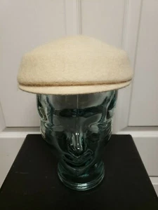 Vintage Women Hat Wilshire Cream With Button In Back Pill Box - Picture 1 of 12