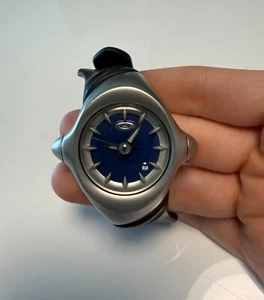 Vintage Oakley Crush 1.0 Men's Watch - Stainless Steel Black Rubber Blue Dial - Picture 1 of 6