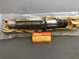 SUZUKI GS1000 1978 1979 1980 Gearbox Drive Shaft 24131-49001 N.O.S - Picture 1 of 5