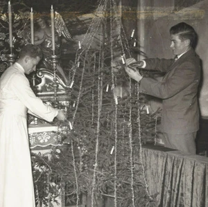 AMRASS Österreich-Innsbruck-Pater Grunberger-Weihnachtsbaum-Hans Truoel-um 1970 - Bild 1 von 6