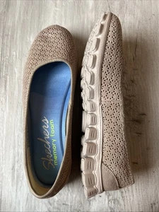 NiB SKECHERS Flex WOMEN'S - Felicity - Size 9.5 Taupe Memory Foam Flats - Picture 1 of 6