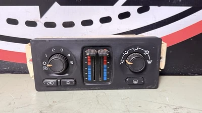 03-07 Chevy Silverado GMC Sierra Climate Control Unit A/C W/Defrost OEM 10370034 - Image 1 of 4
