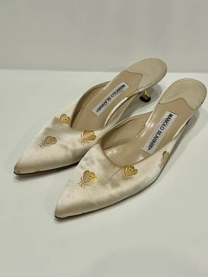 Винтажные туфли на каблуках Manolo Blahnik размер 39 с мотивом пчелы атласные - Изображение 1 из 4