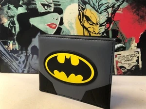 Official Licensed Bioworld DC Comics Batman Signal Insignia Bi-Fold Wallet BNWT - Picture 1 of 6