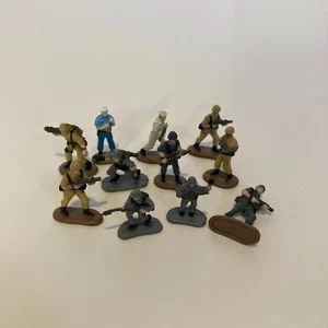 Vintage Micro Machines Military Soldiers Lot of 11 Army Mini Men Galoob Toys - Picture 1 of 7