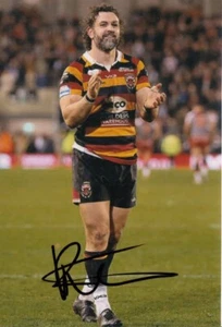 Rhys Williams handsigniertes Salford Red Devils 6x4 Foto Rugby League Autogramm 4 - Bild 1 von 1
