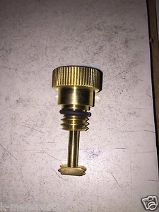 Ford 6.0 Power Stroke turbo diesel HFCM water separator drain plug upgrade - Bild 1 von 3