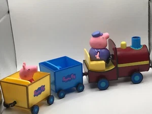 Peppa Pig sprechender Opa Schweine Zug mit 3 Figuren Sound getestet - Bild 1 von 5