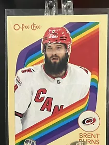 BRENT BURNS-----2023-24 O PEE CHEE------RETRO-----HURACANES - Imagen 1 de 2