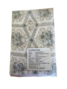 NUEVO CON ETIQUETAS The Company Store Belfort Matelasse Standard Sham 20” X 26” azul y gris - Imagen 1 de 3