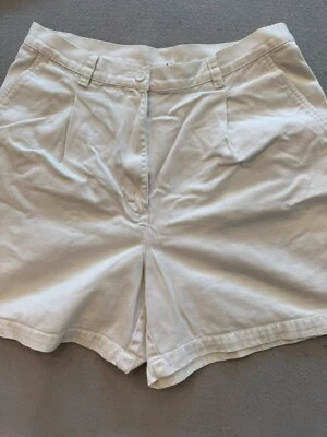 Lauren Ralph Lauren Shorts Womens 8 Ivory 100% Cotton Preppy Pleated Everyday - Image 1 of 4
