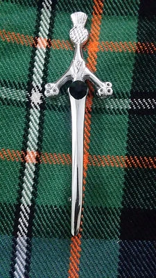 Scottish Kilt Pin Thistle Hilt Green Stone 4"/Thistle Heritage Pins Chrome Finis - Image 1 of 2