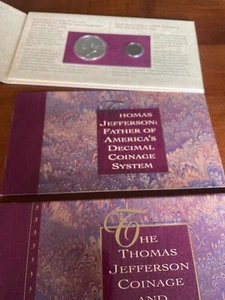 1993 Jefferson Coinage and Currency set with $2.00 bill and silver dollar - Picture 1 of 4