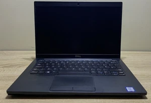Dell Latitude 7390 13.3'' Intel Core i7-8th Gen Laptop For Parts/Power Issue - Afbeelding 1 van 6