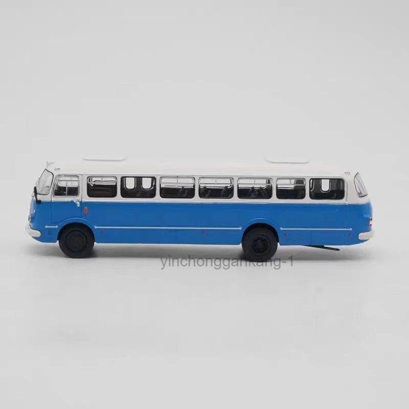 Ixo 1:72 is a Jelcz 272 MEX bus die-cast model. - Image 1 of 4