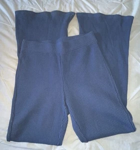 Aerie Waffle Knit High-Rise Flare Leg Stretchy Pants SIZE MEDIUM LONG - Picture 1 of 8