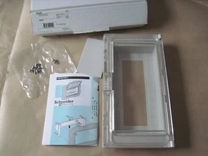 Schneider Electric 14210 Multi 9 IP55 Hinged Watertight Clear Window Cover - Picture 1 of 4