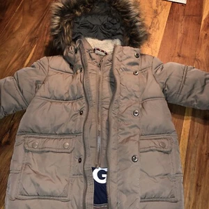 Tommy Hilfiger Daunenjacke Gr.92 Taupe mit Fell Lammfell Super Warm NP.149 Eur - Bild 1 von 12