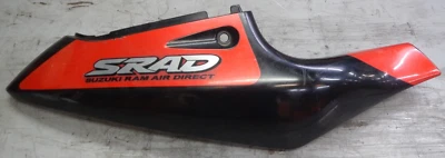 CUBIERTA CUADRO TRASERO DERECHO SUZUKI GSXR600 SRAD 1997-2000 OEM 47111-33E0 R Foto 1 de 4