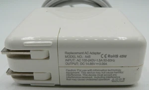 Apple A45 Power Adapter Input: AC 100-240V 1,5A 50-60Hz Output: DC 14,85V 3,05A - Bild 1 von 7