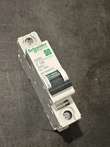 SCHNEIDER M9F11110 10-AMP 1-POLE 240VAC C60N C-CURVE CIRCUIT BREAKER - Picture 1 of 1