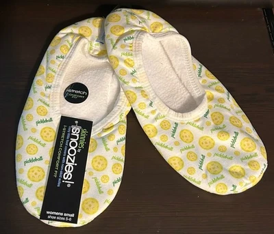 ¡NUEVO CON ETIQUETAS! Snoozies! Zapatillas Skinnies Pickleball, cómodas de agarre elástico talla S 5-6 Foto 1 de 4
