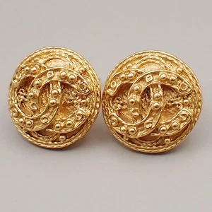 CHANEL CC Logo Round Button Earrings 04A Clip-On Gold GHW France 77RL301 - Picture 1 of 11