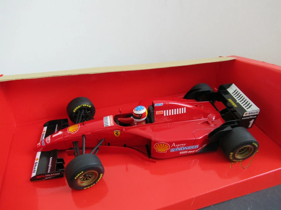 Minichamps PMA 1:18 Die Cast Formel 1 Ferrari F1 Art Nr 510961891 - Bild 1 von 1