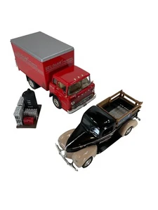 ERTL Ford Motor Company C-800 Weil McLain Company Pickup Box Truck Scale 1/34 - Picture 1 of 21