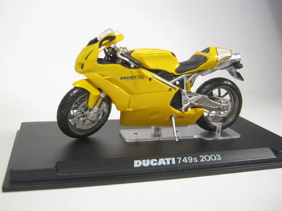 DUCATI 749S 2003 1/24. - Immagine 1 di 1