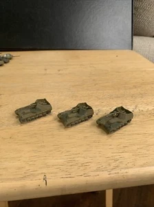 1/100 WWII SOVIET T76 Sp Guns Tank In green camouflage (Metal) - Picture 1 of 8