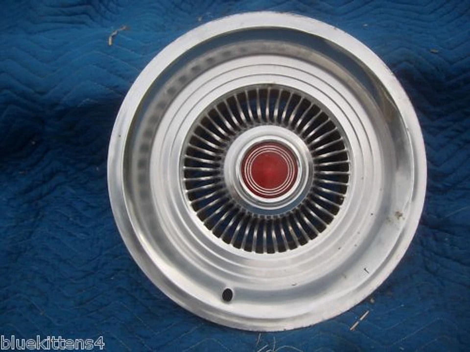 Ford Granada 1975 1976 1977 14" tapacubos cubierta rueda centro rojo Foto 1 de 1