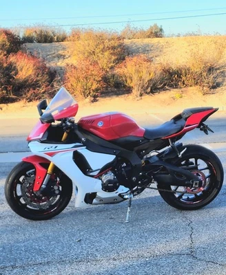 2015 Yamaha YZF-R1  - Image 1 of 4