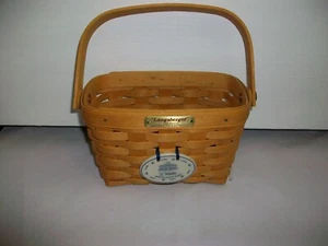 Longaberger 1998 Dresden Tour Basket II & Ceramic Medallion 7" x 4" x 4.75" tall - Picture 1 of 5