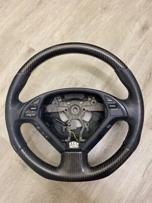 Руль из углеродного волокна для Infiniti G37 2008-2015 годов выпуска  - Изображение 1 из 4