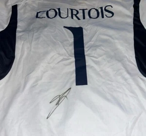 Camiseta del Real Madrid firmada por Thibaut Courtois con prueba - Imagen 1 de 4