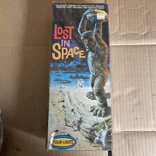 POLAR LIGHTS 1997 LOST IN SPACE ONE EYED MONSTER & ROBINSON FAMILY MODEL Kit