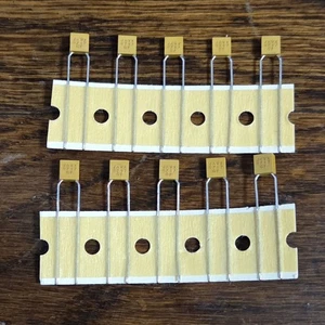 (10) Kemet 470pF, 200v, 10%, Capacitor M39014/01-1311 - Picture 1 of 7