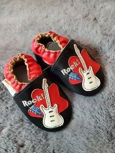 NWOT Momo Baby Rock & Roll/Guitar Soft Sole Crib Shoes, sz 6-12 mo - Picture 1 of 4