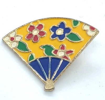 Botón de metal abanico realista pintado esmalte amarillo flores rojas, blancas y azules Foto 1 de 2