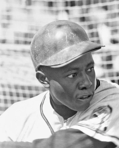 Milwaukee Braves HANK AARON 8x10 Photo Baseball Print Glossy Poster HOF 82 Cover