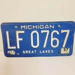 Vtg Michigan 1987 Auto License Plate Man Cave LF 0767 Wall Decor Collector - Picture 1 of 3