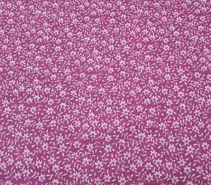 Ozark Calicos BTY Fabri-Quilt Ivory Floral on Mauve Pink - Picture 1 of 3
