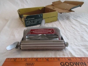 Vintage Townsend Fish Skinner in Original Box. - Picture 1 of 15