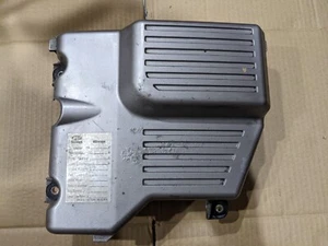 97-2001 HONDA CRV CR-V 2.0L OEM INTAKE MANIFOLD SWIRL BOX RESONATOR HOUSING 6383 - Picture 1 of 4