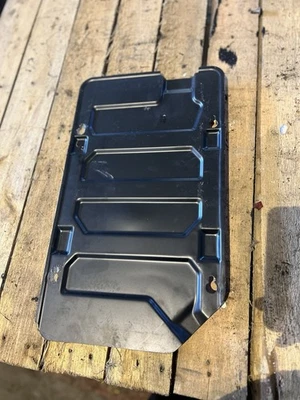 Cubierta de batería VW Crafter CR30 2008 2,5 TDI 9066840118 Foto 1 de 3